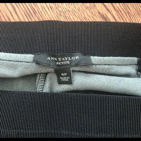 Ann Taylor Black Petite Faux Leather size 4 - Picture 3 of 4